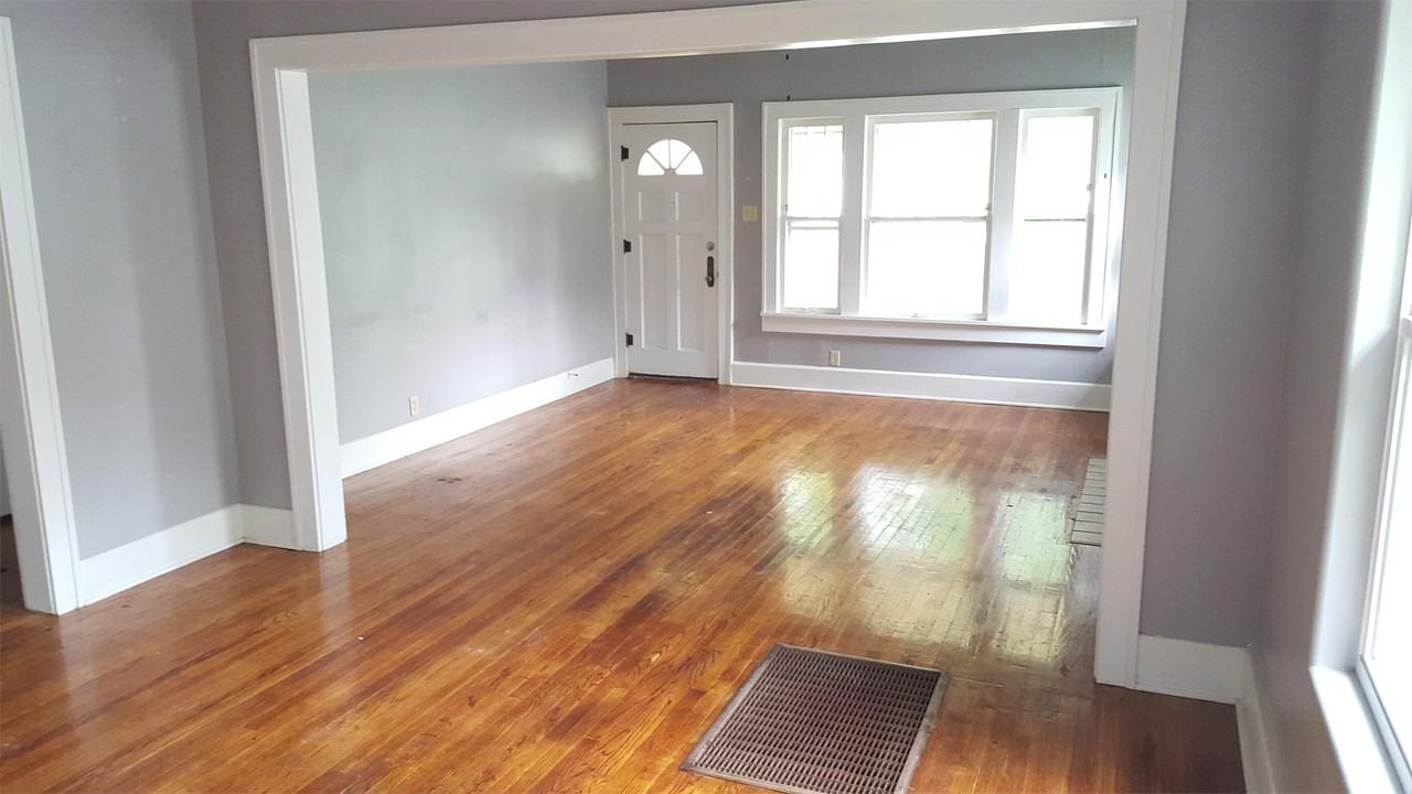 1420 S Keeler Ave - Photo 3 of 6