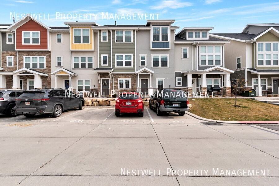 323 N 725 E - Photo 2 of 22