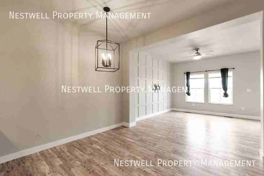 323 N 725 E - Photo 4 of 22