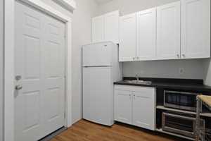 featured image of 235 N Sibley Ave #4
