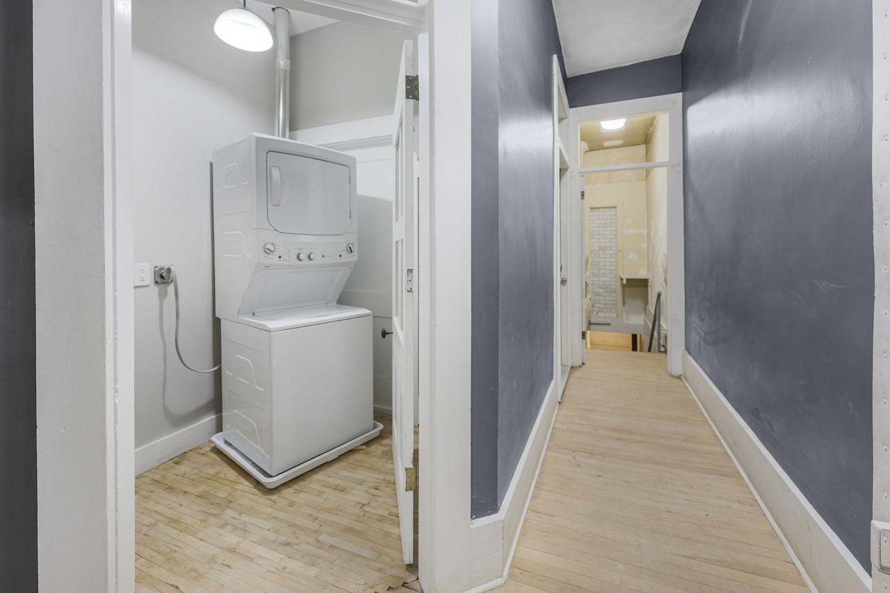 235 N Sibley Ave #4 - Photo 3 of 13