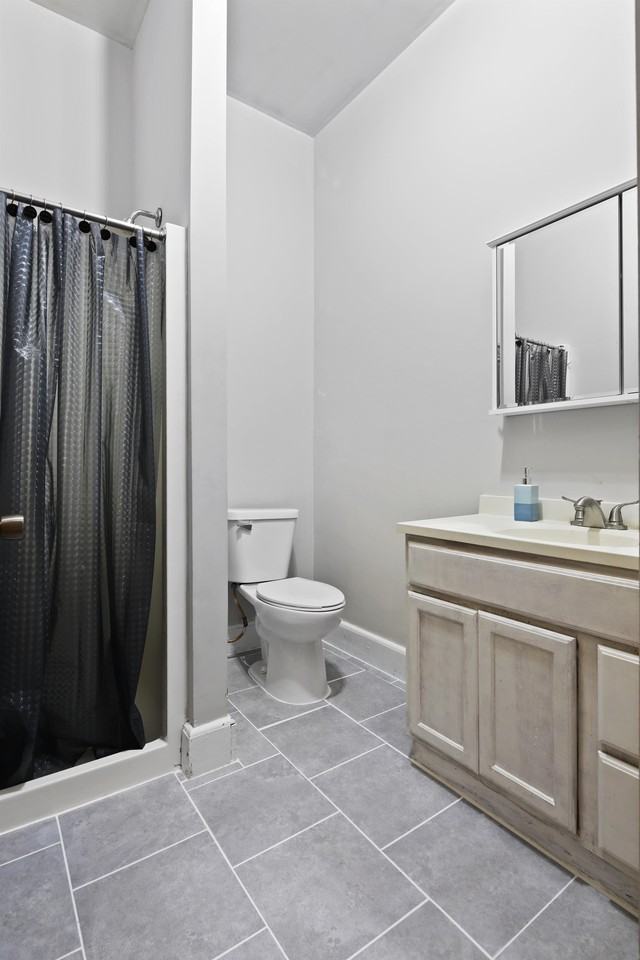 235 N Sibley Ave #4 - Photo 2 of 13