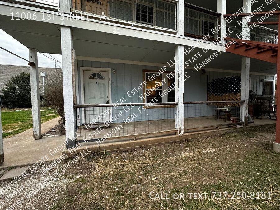 11006 1st St #A - Photo 2 of 9