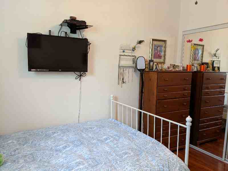 600 Morse Ave - Photo 3 of 15