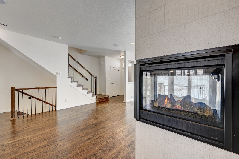 15509 W Washburn Ave - Photo 5 of 12