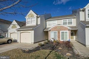 featured image of 2403 Doral Dr