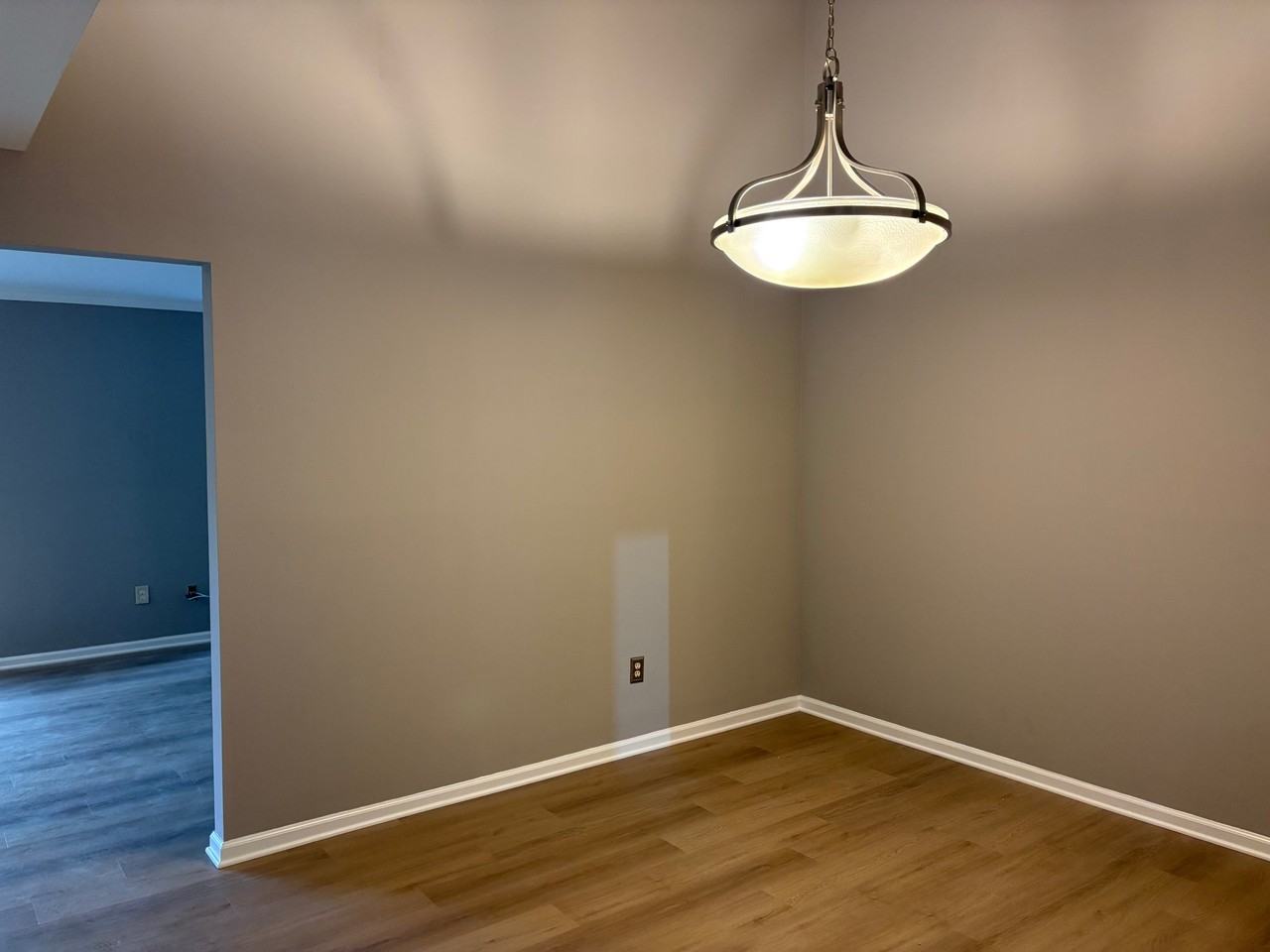 2403 Doral Dr - Photo 7 of 17