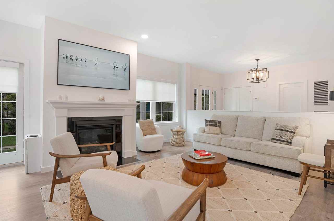 39B Cedar St - Photo 4 of 17