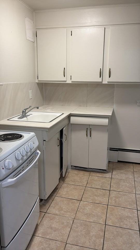 1013 Potomac Ave #3 - Photo 4 of 7