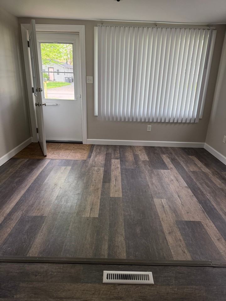 2793 Bryant St - Photo 5 of 17