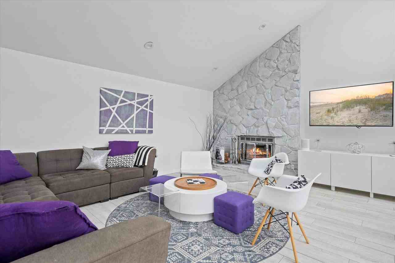 LAKEWOOD LANE - Photo 7 of 30