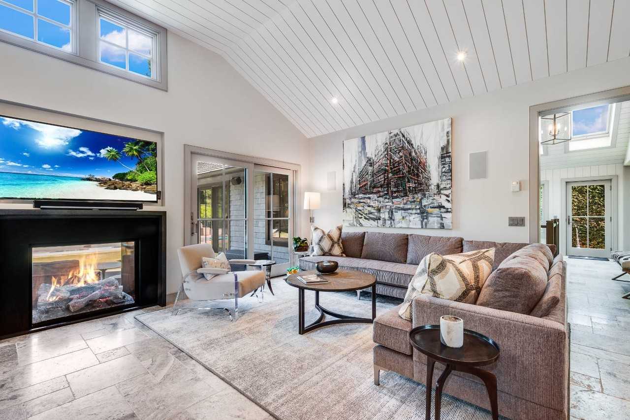 CEDAR COURT - Photo 5 of 15