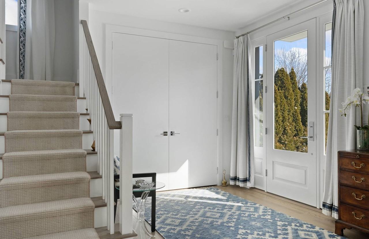 63 Middle Pond Rd - Photo 4 of 30
