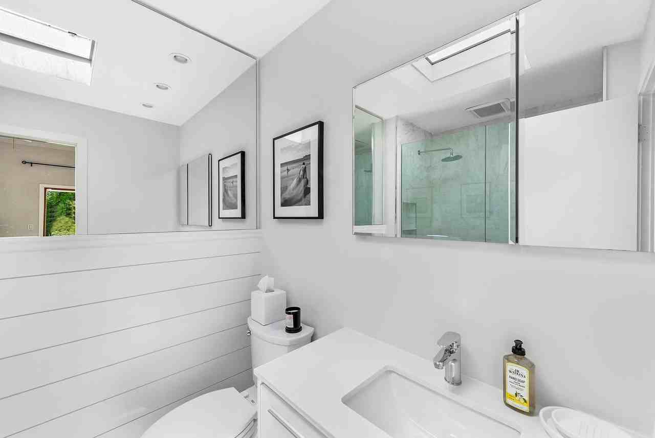 1 Oakwood Ct - Photo 7 of 13