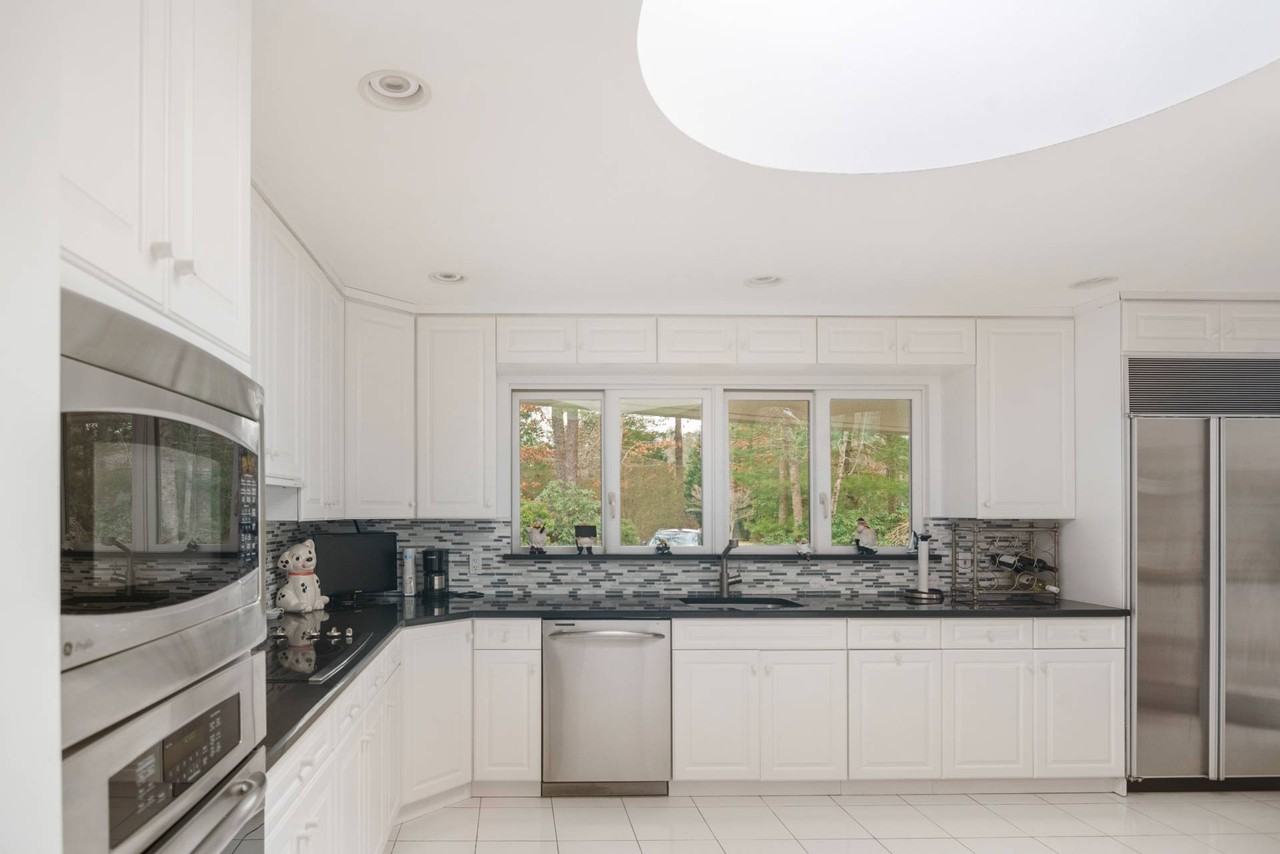 14 Indian Pipe Dr - Photo 6 of 20