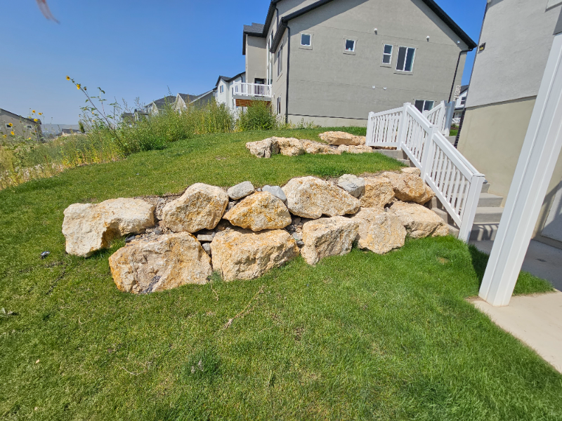 439 N Hill View Dr - Photo 4 of 50