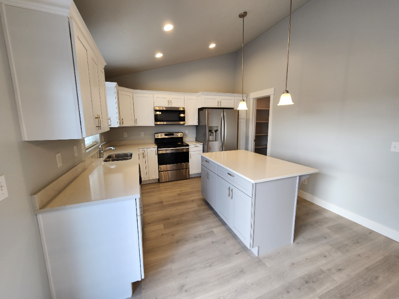 439 N Hill View Dr - Photo 5 of 50