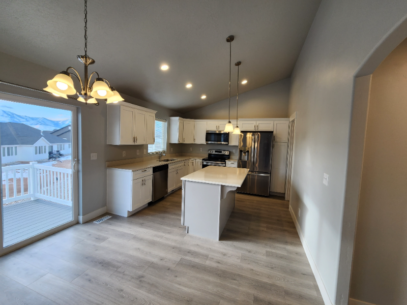 439 N Hill View Dr - Photo 6 of 50