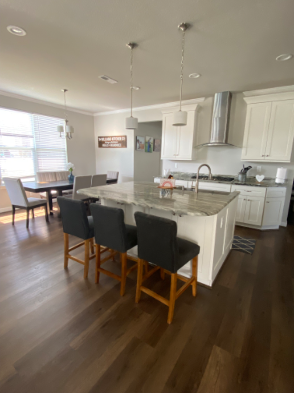 712 Renee Ln - Photo 6 of 27