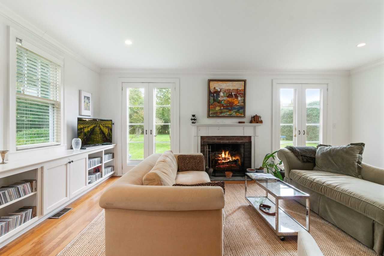 64 S Hill St - Photo 5 of 13