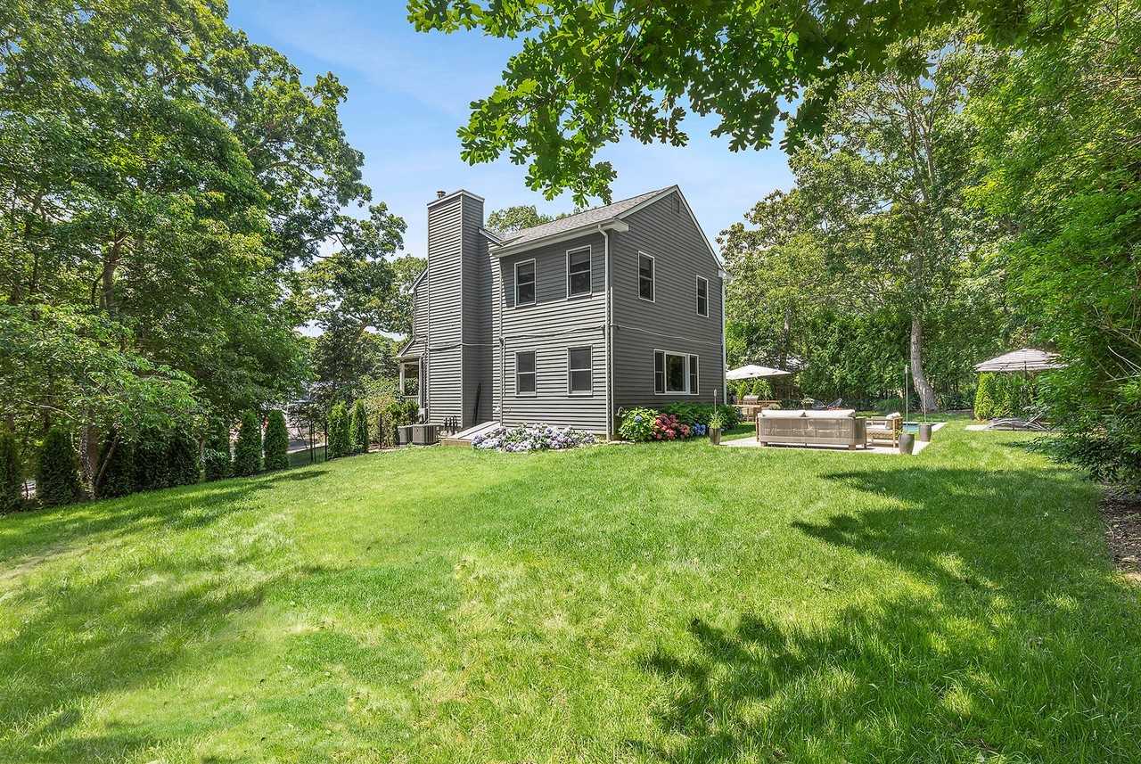 66 Knoll Rd - Photo 4 of 30