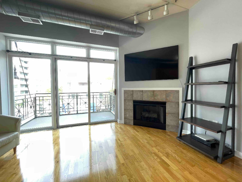 1155 W Madison St #303 - Photo 3 of 19