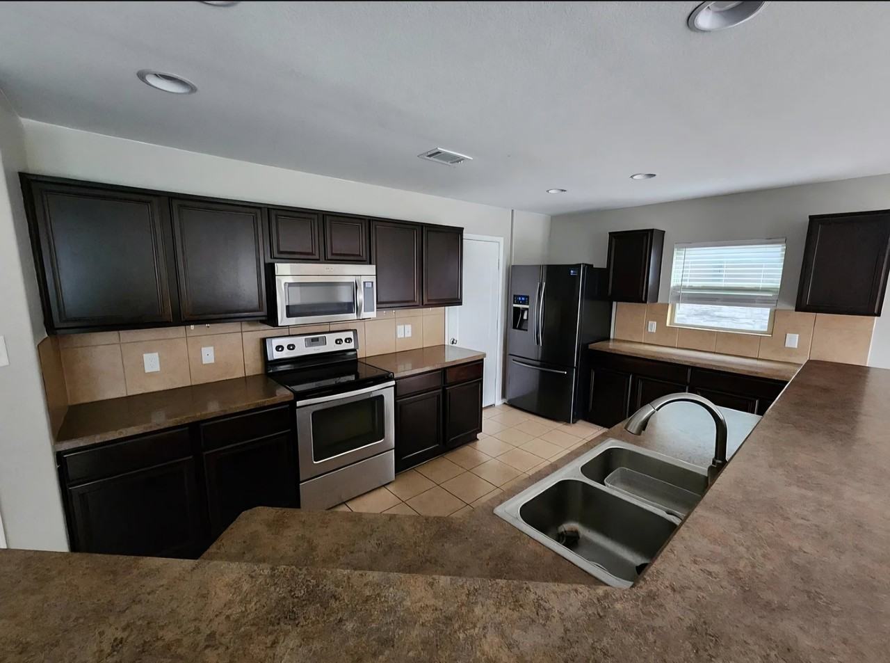 5420 Shady Springs Trl - Photo 2 of 9