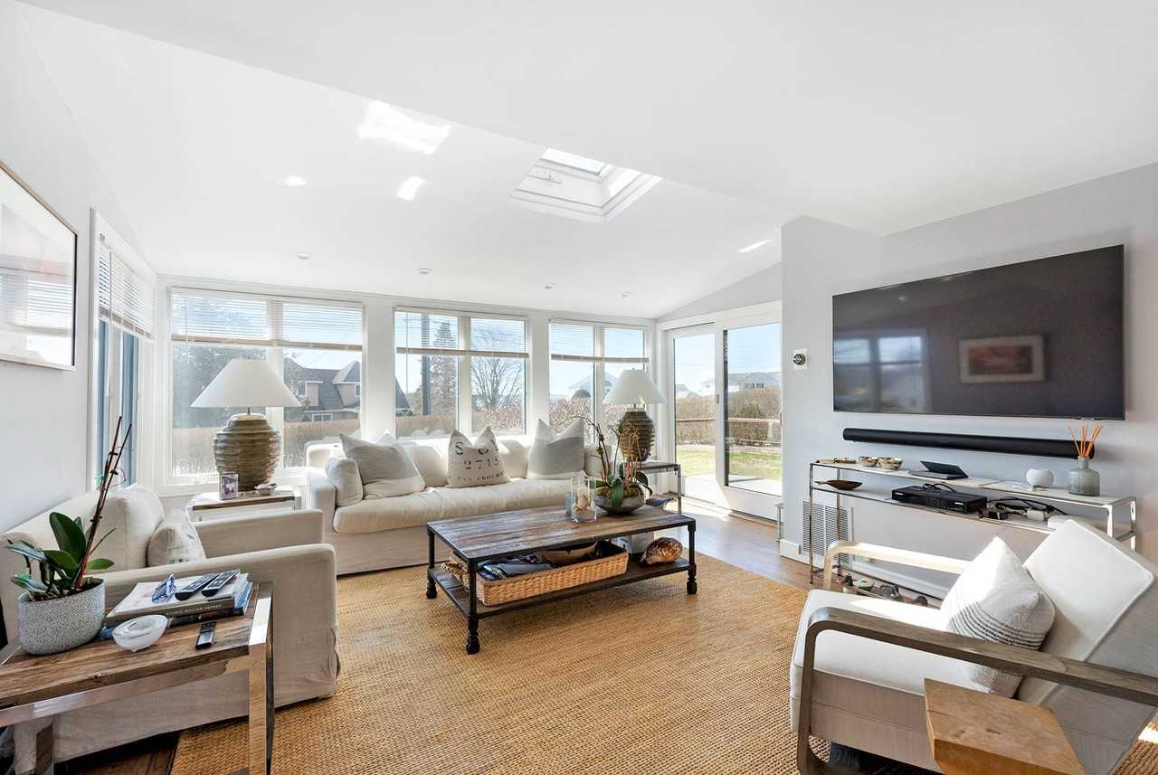 23 Landing Ln - Photo 5 of 14