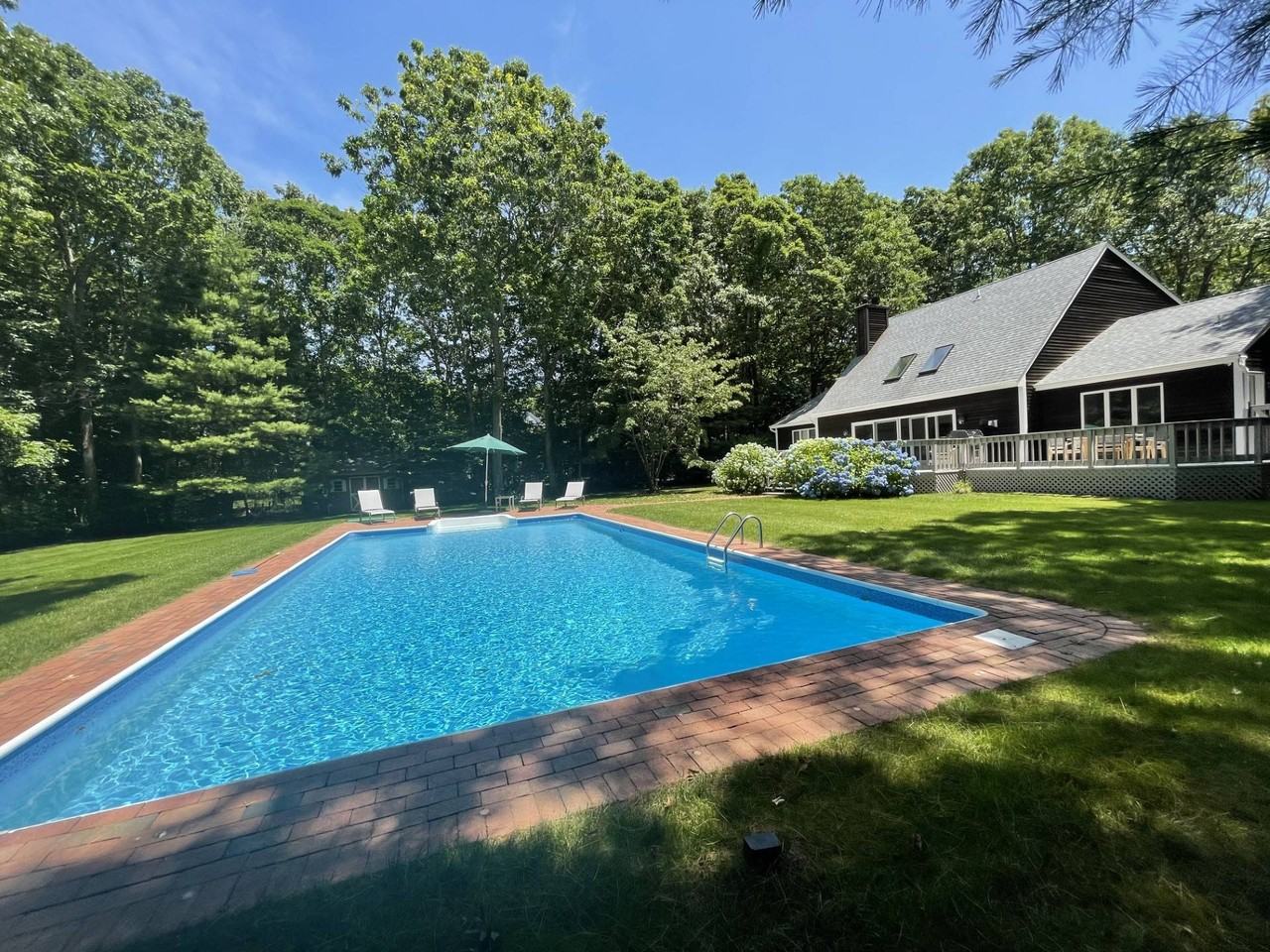 27 E Woods Path