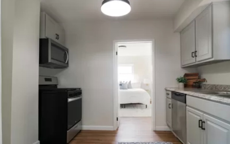 120 Wallace Ave - Photo 5 of 18