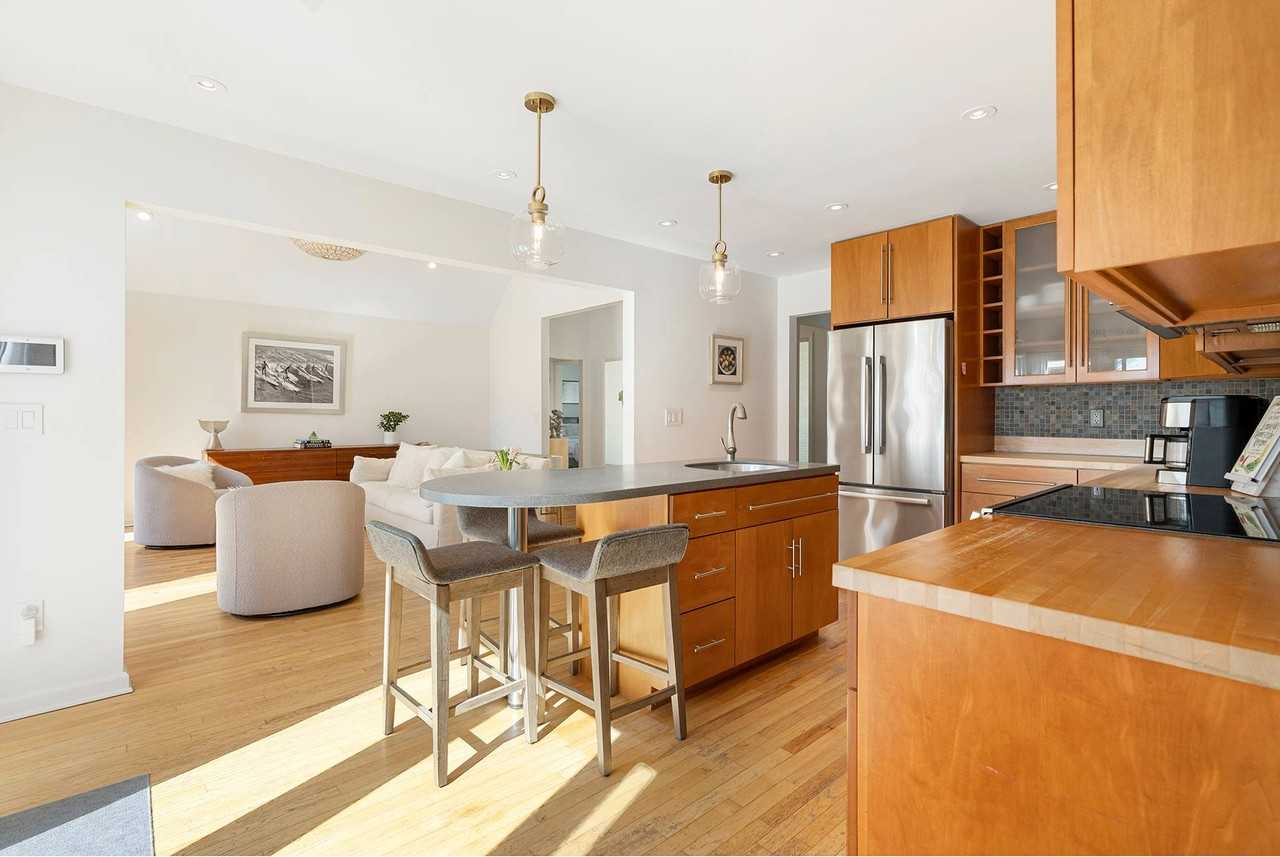 46 Royal St - Photo 5 of 16