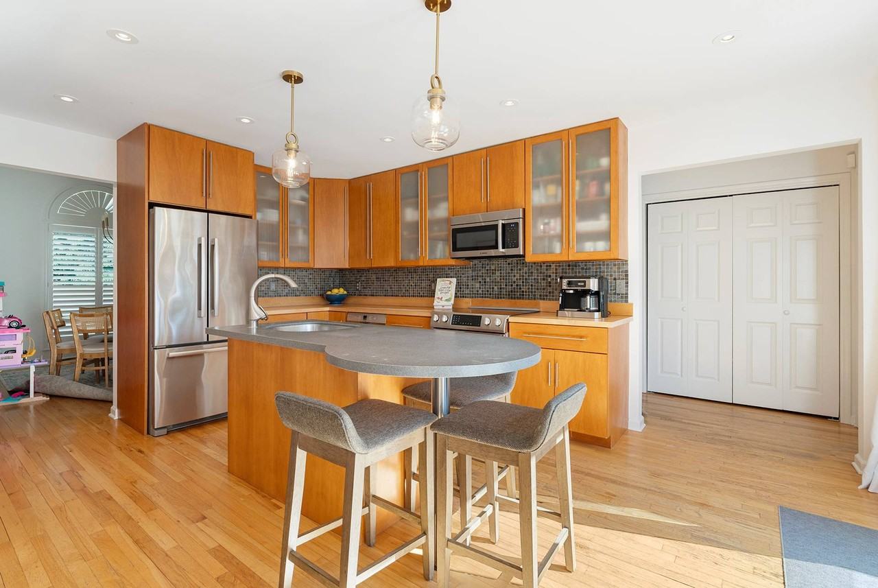 46 Royal St - Photo 6 of 16