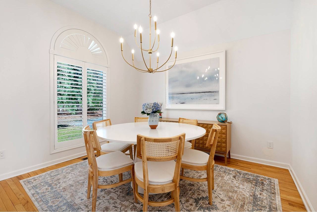 46 Royal St - Photo 7 of 16