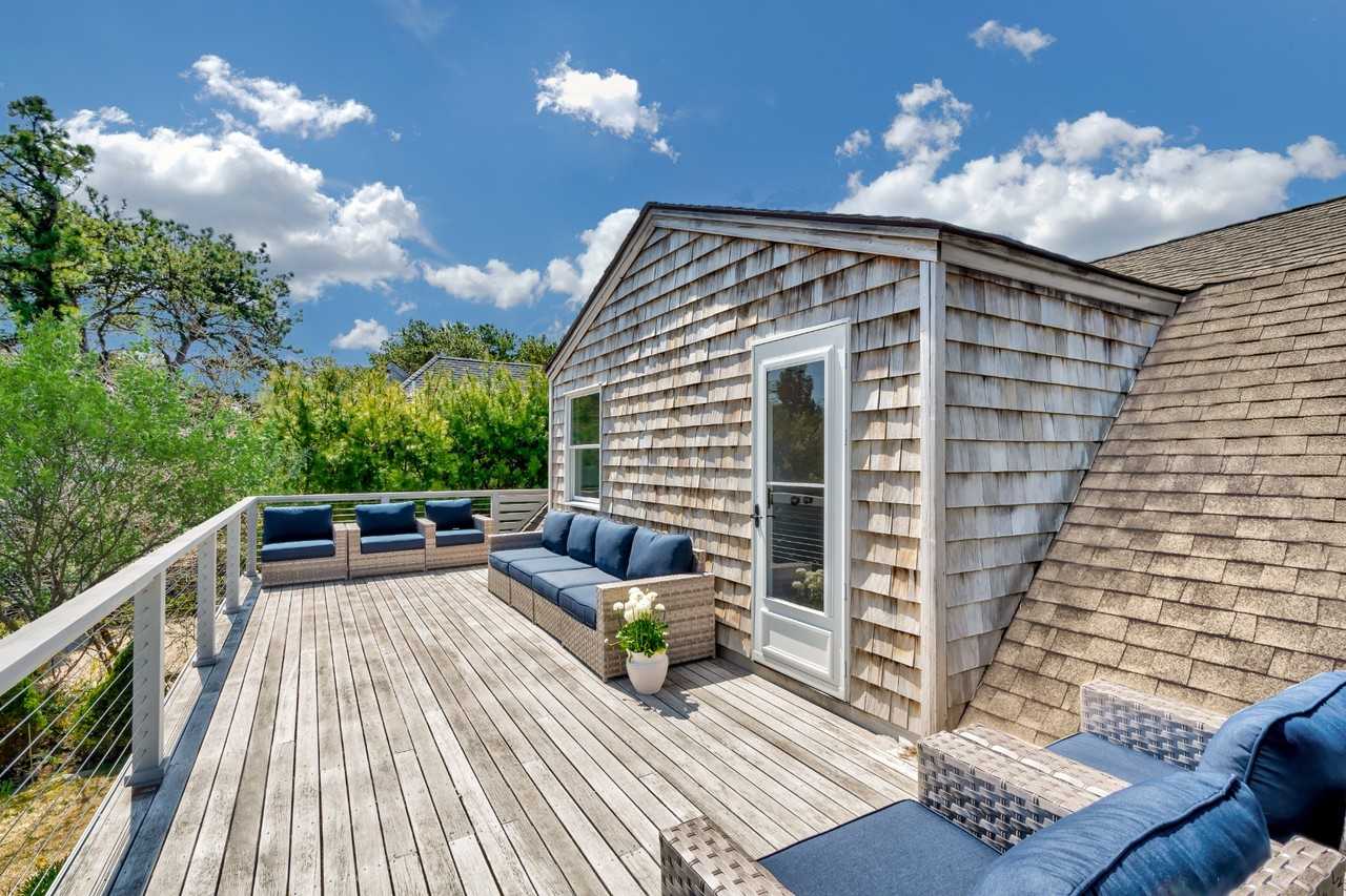 30 Wyandanch Rd - Photo 5 of 24