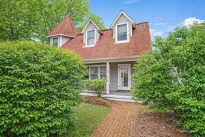 featured image of 150 King St