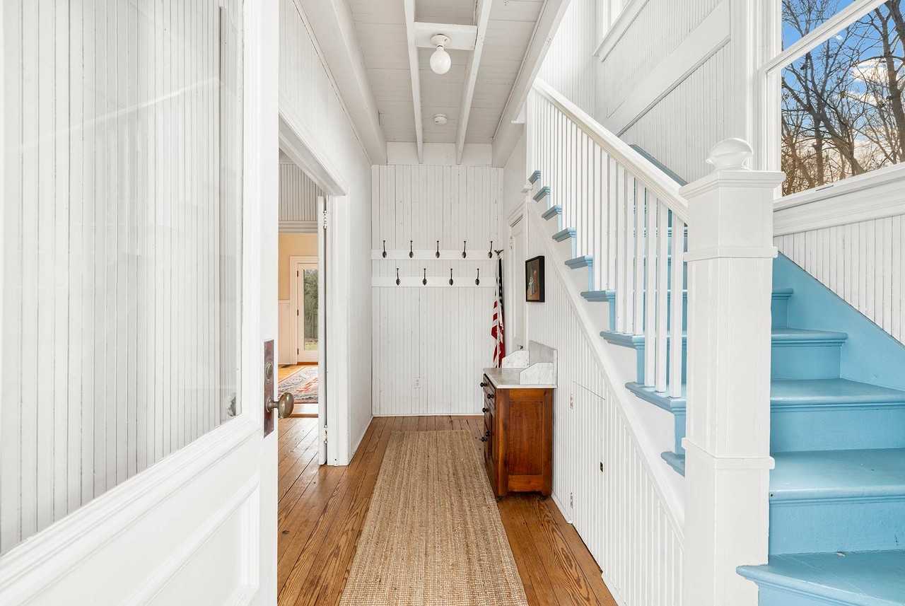 150 King St - Photo 3 of 22