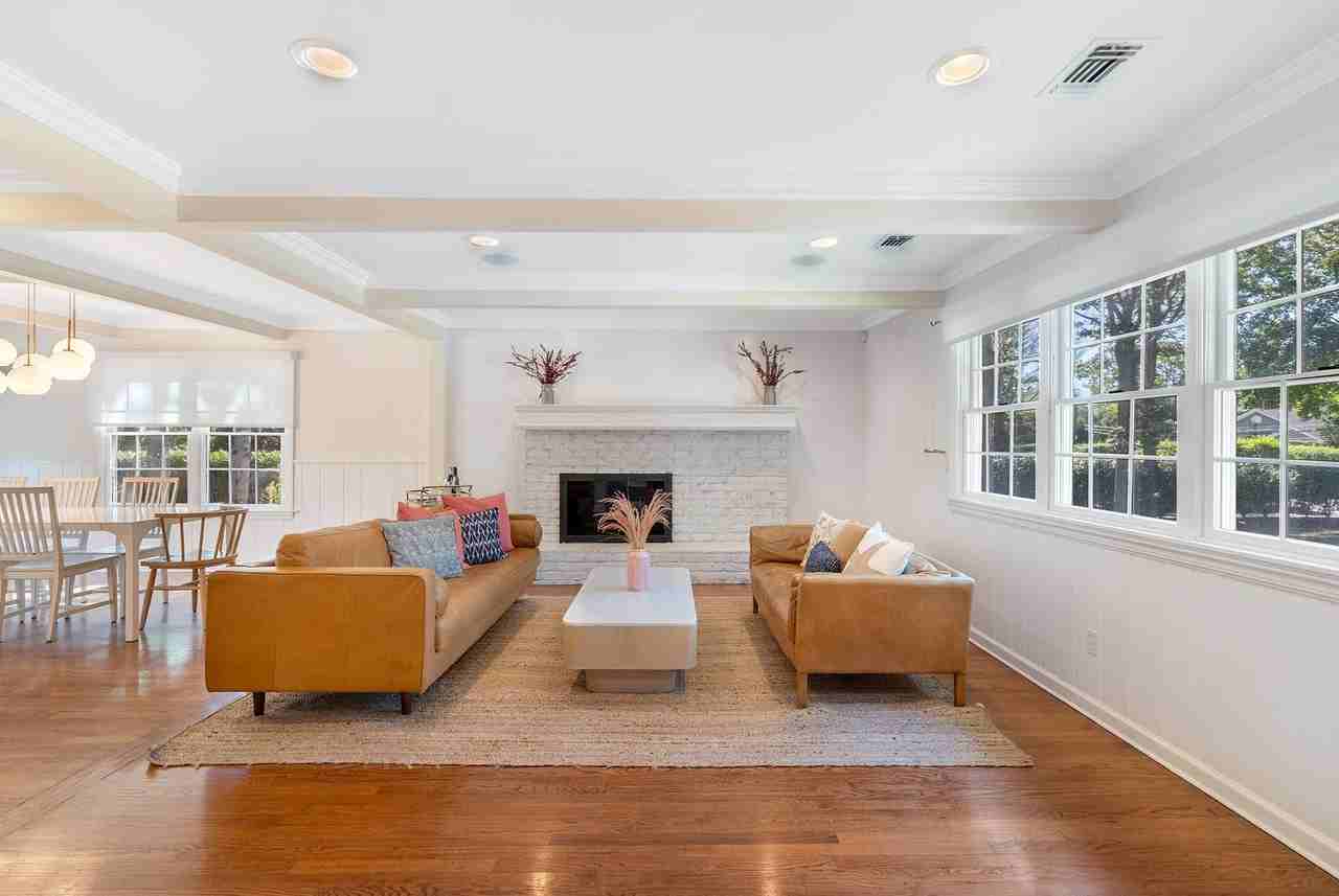 44 Midhampton Ave - Photo 7 of 24