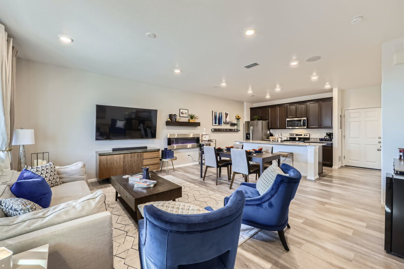 21613 E 59th Pl - Photo 4 of 9