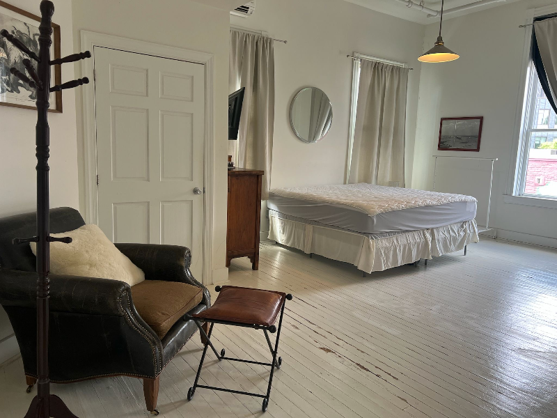 108 2nd St Sw #I - Photo 2 of 18