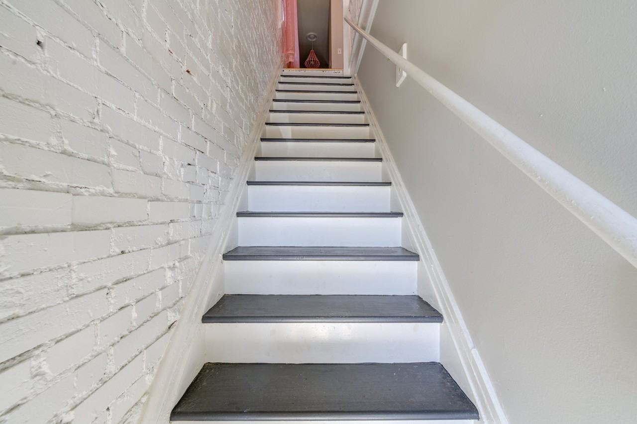 1709A S 9th St - Photo 2 of 11