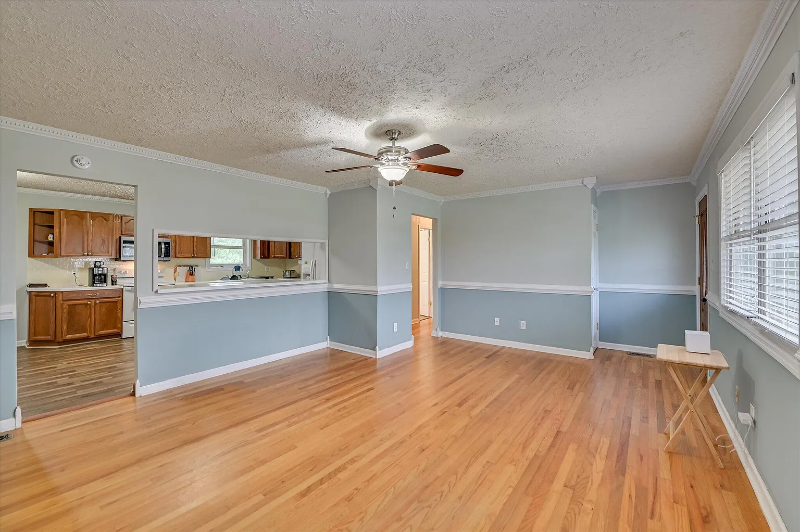 103 Adams Ln - Photo 3 of 20