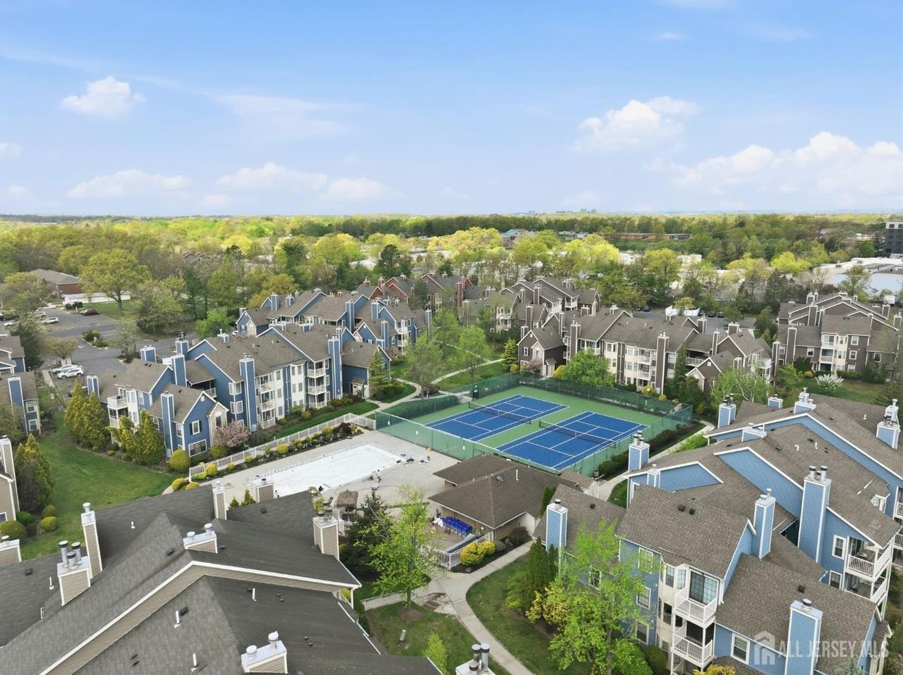 112 Longfield Ct - Photo 3 of 18