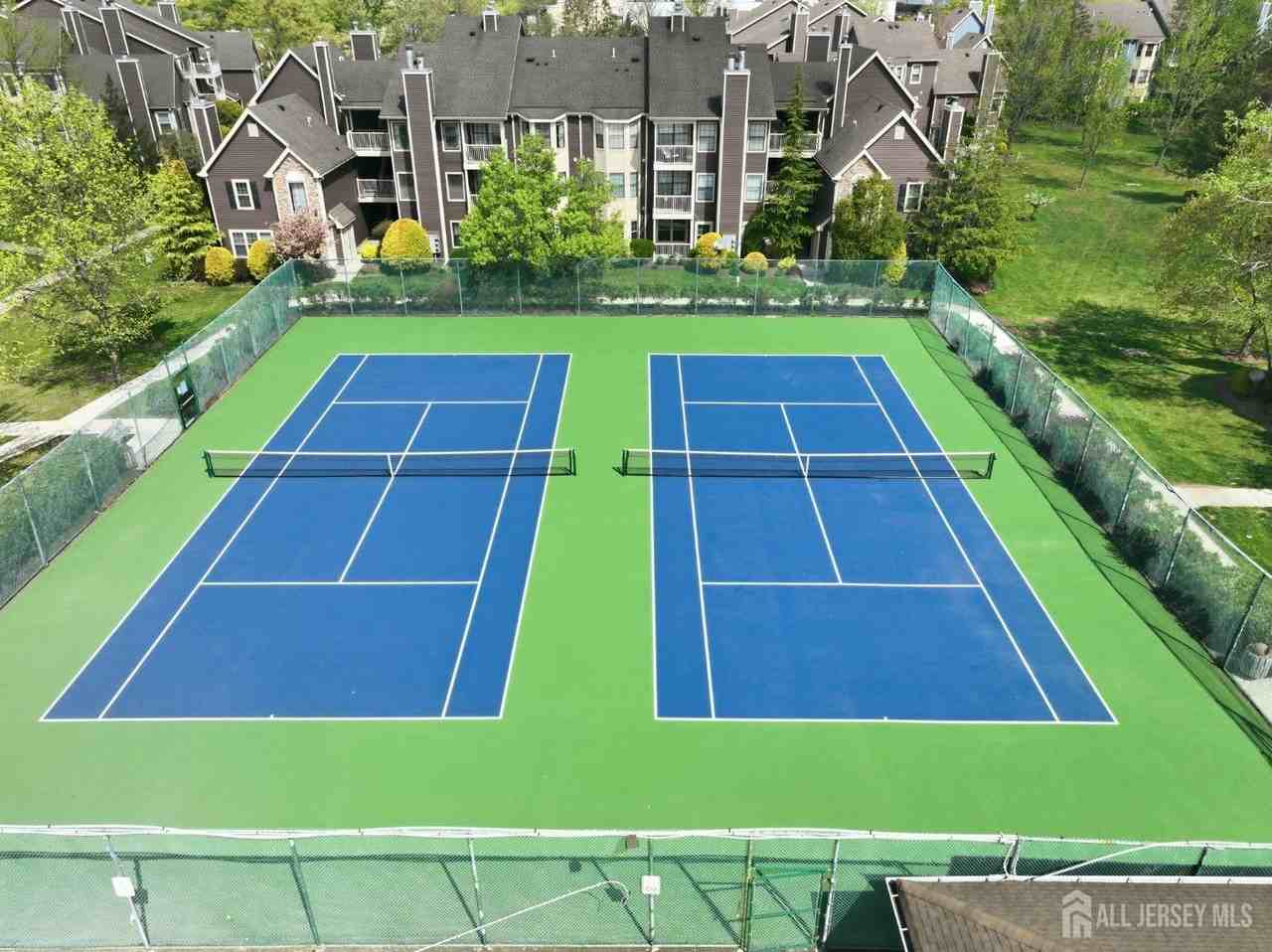 112 Longfield Ct - Photo 6 of 18