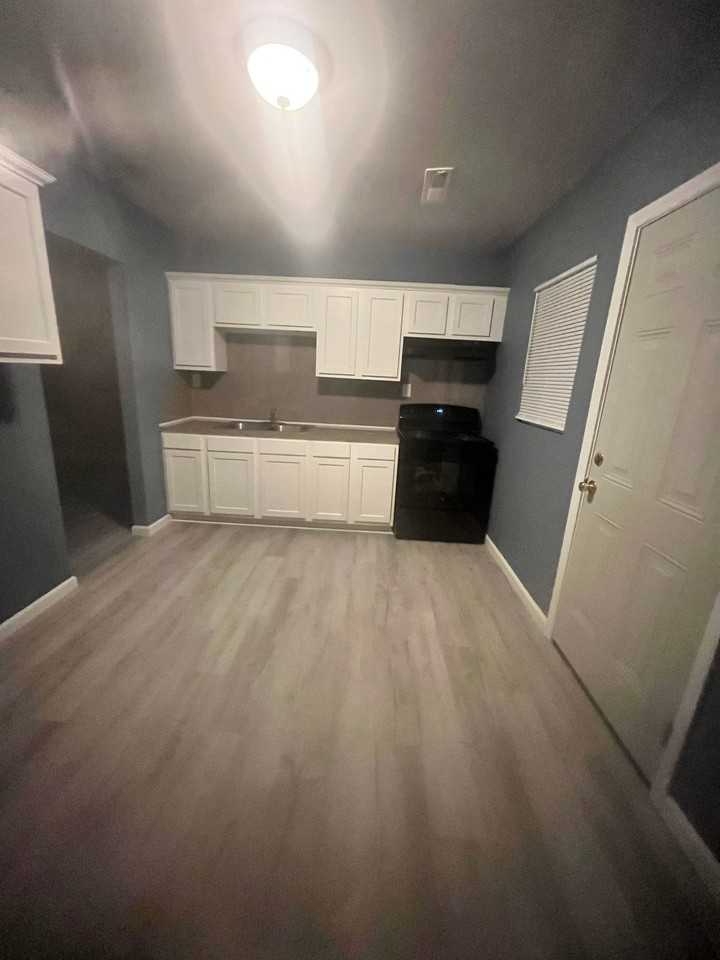 4513 13th Ave N - Photo 3 of 19