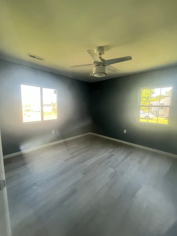 4513 13th Ave N - Photo 7 of 19