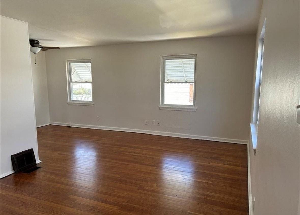 9448 Harold Dr - Photo 4 of 17