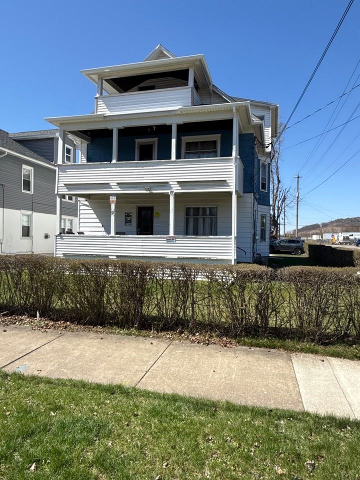 97 Broad Ave #3rdFL - Photo 5 of 18