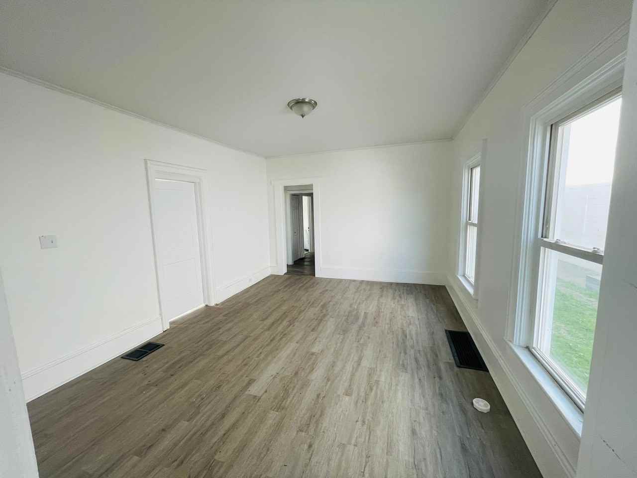 813 E Lincoln Hwy #1