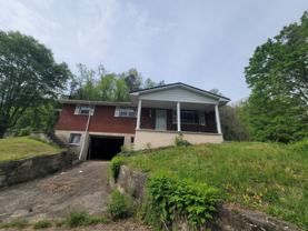 1018 Willow Dr - Photo 1 of 1