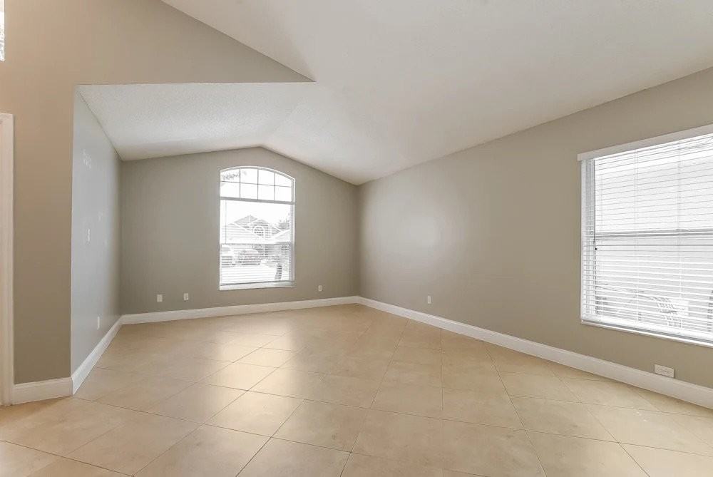 11877 Hatcher Cir - Photo 2 of 10